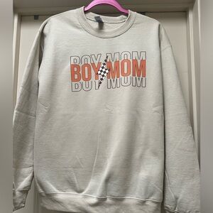Women’s Unisex Sweatshirt size Medium *NWOT*
